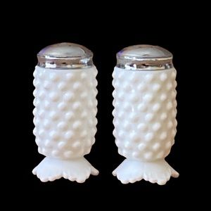 SOLD👤Salt & Pepper Shakers Vintage Fenton Hobnail White Milk Glass Flower Petal